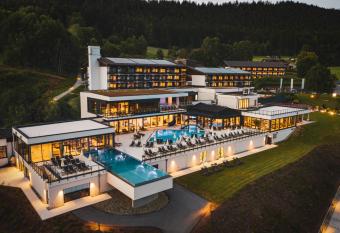 Hotel Wellness- Und Ferienhotel Waldesruh Bodenmais, Germany